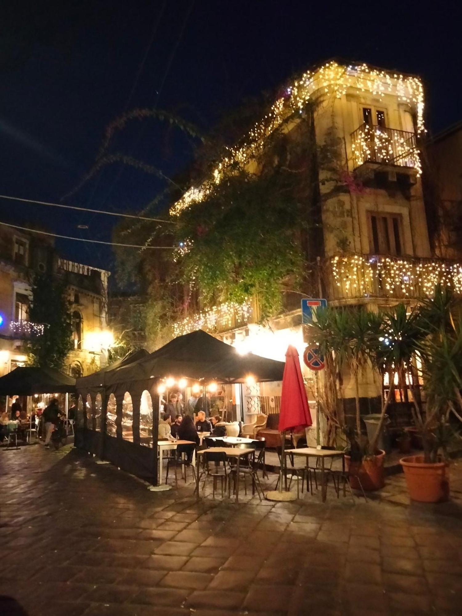 Etna Timeo Central Apartment In Baroque Building Катанія Екстер'єр фото