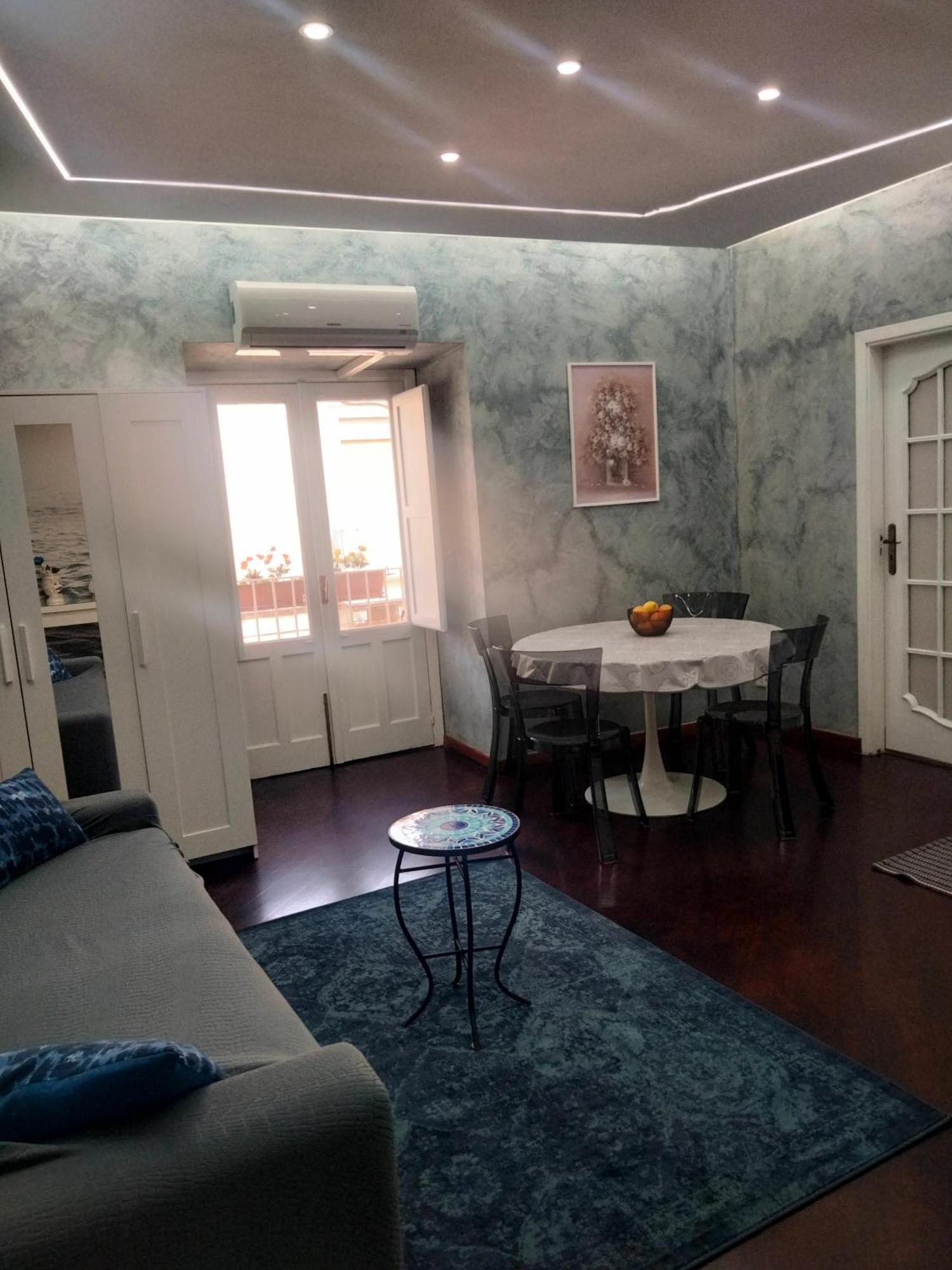 Etna Timeo Central Apartment In Baroque Building Катанія Екстер'єр фото